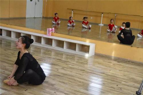 开火车舞蹈视频,开火车舞蹈视频魅力解析