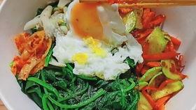 六块钱麻辣烫视频,揭秘平民美食背后的故事